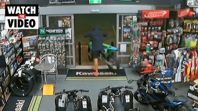 Masked thief steals bike from Mackay shop