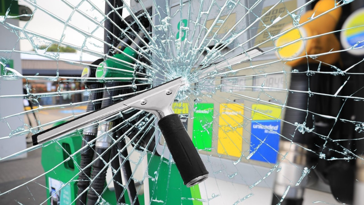 Squeegee sparks unprovoked assault at Gold Coast service station.