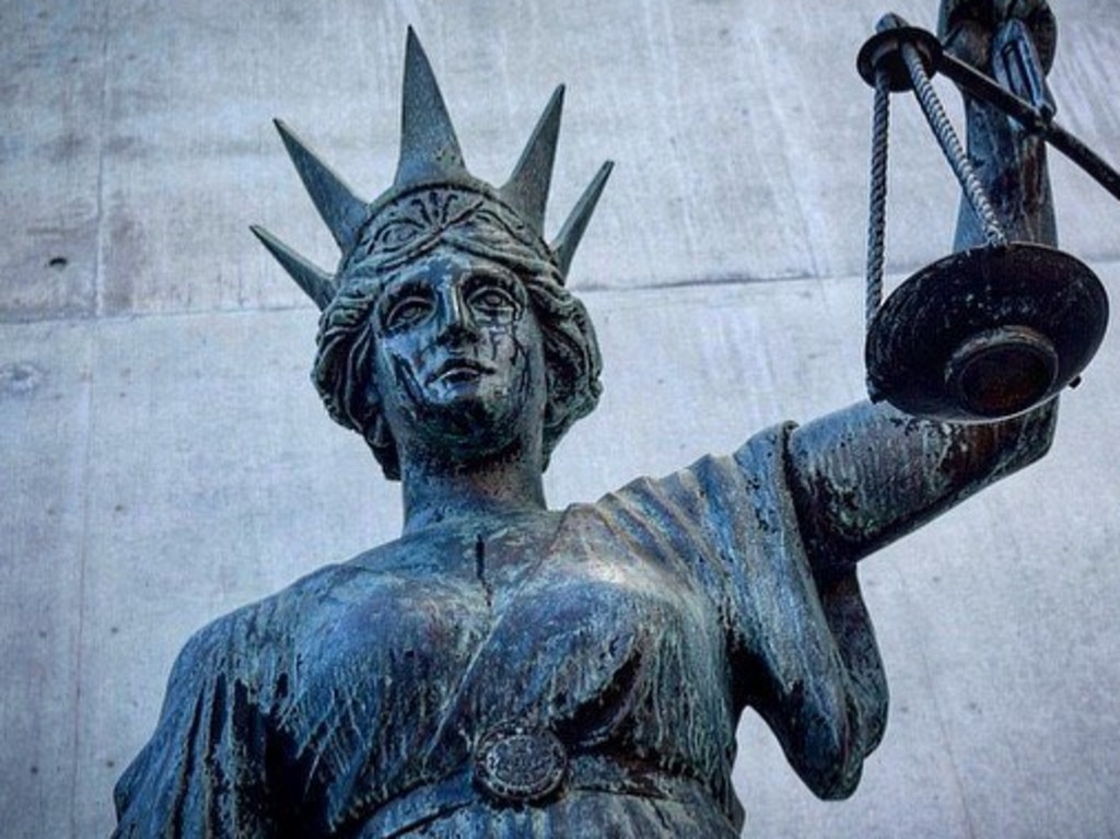 Court generic, Lady Justice statue