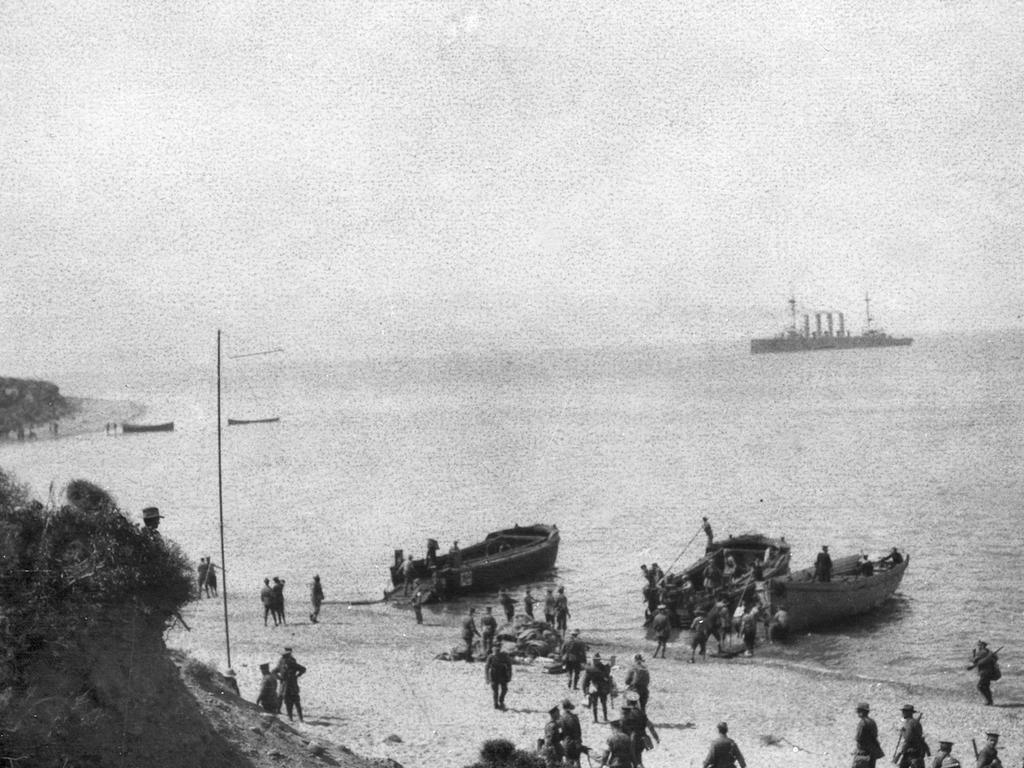 Troops landing at Anzac Cove in WWI. Picture: Australian War Memorial