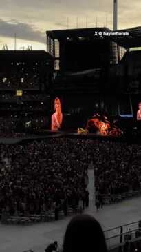 Taylor Swift still in shock from second huge Melbourne crowd