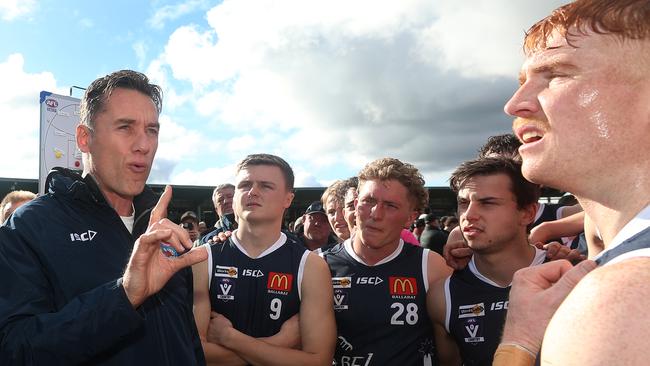 Ballarat FNL coach Anthony Koutoufides talks to Ballarat players at a break. Picture Yuri Kouzmin