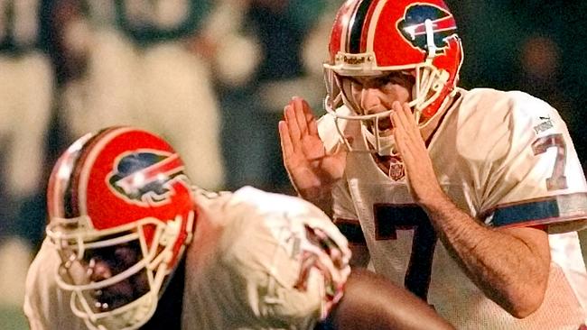 Ex-Bear QB Doug Flutie says both parents die in same hour