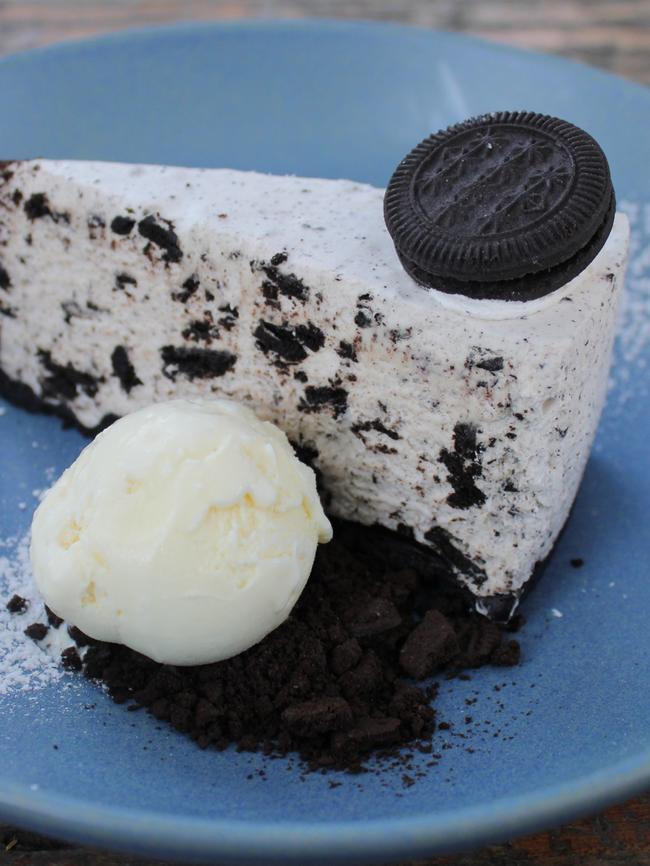 Oreo cookies and cream cheesecake.