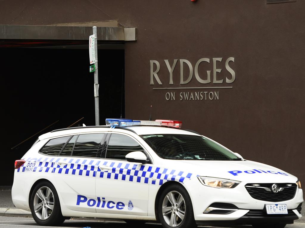 Emails have emerged that reveal it wasn’t a misbehaving security guard who sparked Victoria’s deadly second wave of infections. Picture: Quinn Rooney/Getty Images