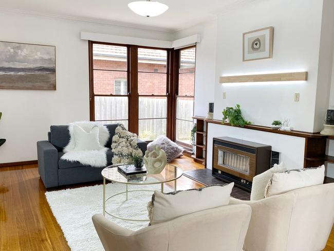 On-trend renovation draws buyer for 1930s era Geelong West flat