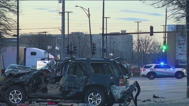 Archer Heights car crash leaves 1 dead 6 others injured police