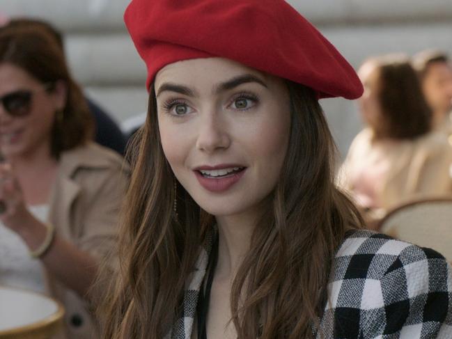 EMILY IN PARIS (L to R) LILY COLLINS as EMILY in episode 103 of EMILY IN PARIS. Cr. COURTESY OF NETFLIX Â© 2020