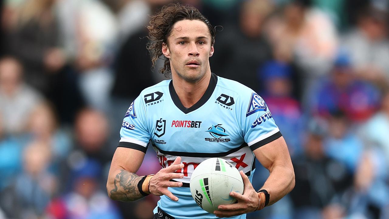 LIVE NRL: Sharks given huge Hynes boost as top spot up for grabs against Broncos