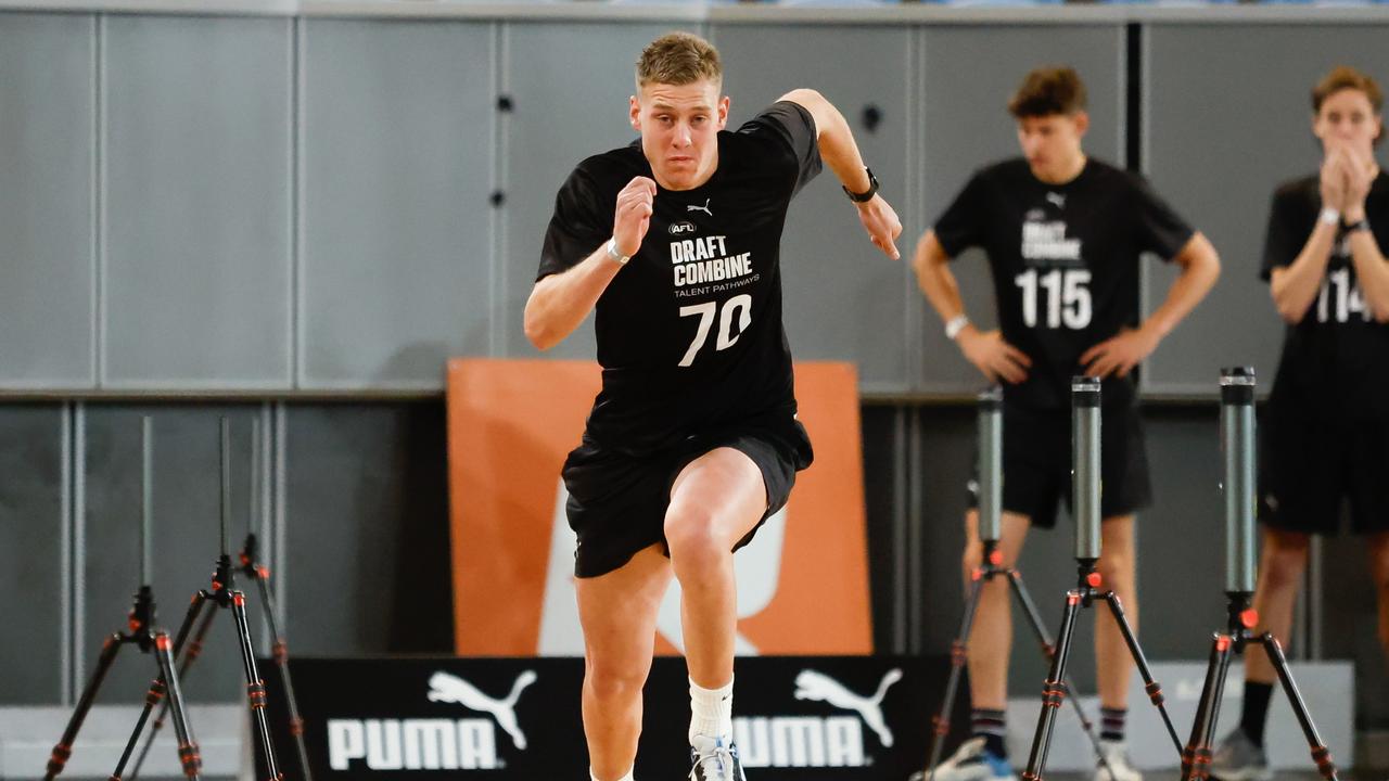 Arie Schoenmaker completes the 20m sprint at the state combine. Picture: Dylan Burns/AFL Photos via Getty Images