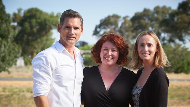 Jane Harper (centre) on the set of The Dry, the film adaptation of her best-selling novel, stars Eric Bana and Genevieve O’Reilly