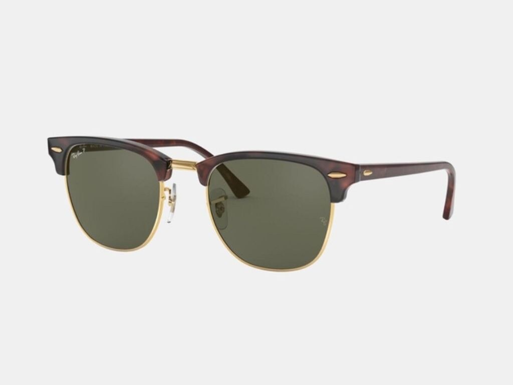 Add this trendy Ray-Ban sunglasses to your collection.