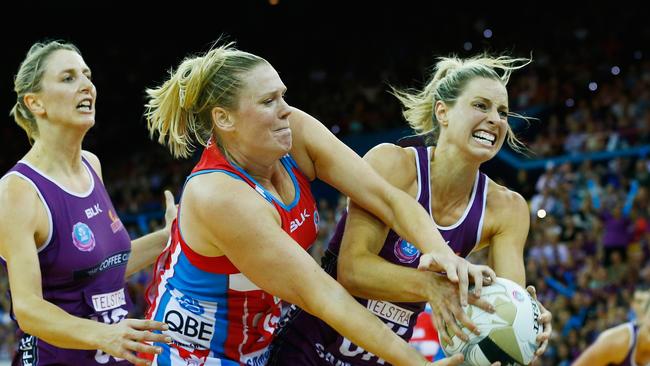 Caitlin Thwaites and Laura Geitz in the thick of it during the season decider.