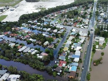 Landslide and sinkhole close Yamba Main Beach