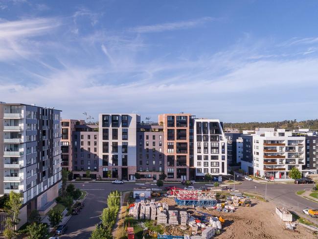 Lumina Apartments Penrith. Designed by DKO Architecture, developed by Urban Property Group. Photography by The Guthrie Project.  Occupying the lands of the Mulgoa People of the Darug Nation.