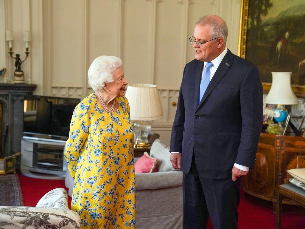 PMs’ royal relations guided by respect and confidentiality