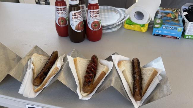 The line for the snags at Prospect Primary was enough to tell the constituents of this electorate that they had a wonderful snag in store. Picture: Evangeline Polymeneas