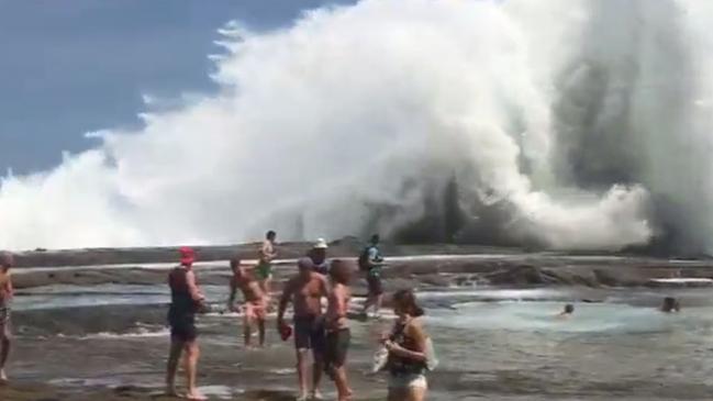 Freak waves at Figure 8 Pools in 2017.