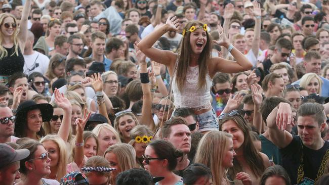 Laneway Festival crowds listening to Vance Joy at the Alexandra stage RNA Pic Jamie Hanson