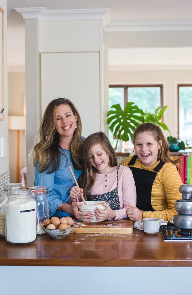 Miranda Porter and daughters Ivy and Ruby are creating a family cookbook.<br/>Picture: Miranda Porter