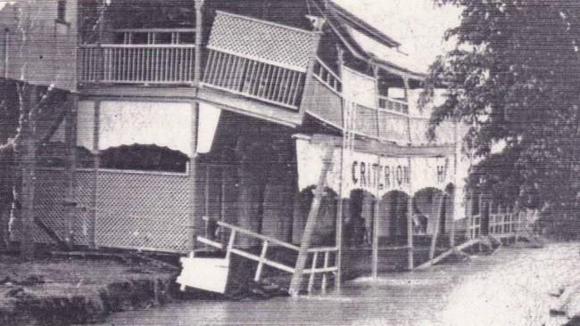 The Criterion Hotel - it was built in 1906 and remains the sole survivor of the three hotels that once existed in Finch Hatton. It was once a favourite for many mill and railway workers. It was badly damaged during the 1958 flood.