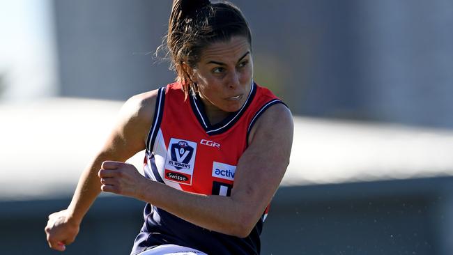 Skipper Steph Simpson kicked four goals for Darebin. Picture: Andy Brownbill