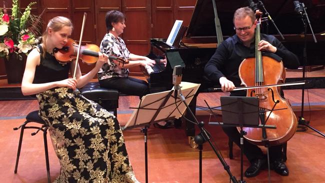 Violinist Grace Clifford, pianist Kathryn Selby and ACO Principal Cellist Timo-Veikko Valve in action.