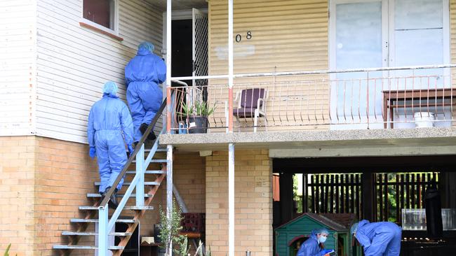 Police forensic officers investigate searched the Mount Gravatt house where Angela Goodwin died. Picture: NCA NewsWire / Dan Peled