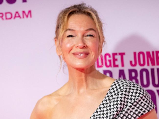 US actor Renee Zellweger poses on the red carpet as she arrives for a screening of the film "Bridget Jones: Mad about the Boy" at the Royal Theatre Tuschinski in Amsterdam on February 3, 2025. (Photo by Levin den Boer / ANP / AFP) / Netherlands OUT