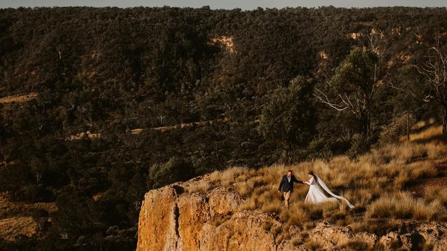 Hollie and Jono Armstrong's stunning outback wedding in Comet, Queensland. Pictures: Edwina Robertson Photography