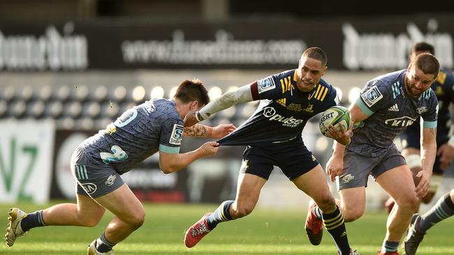 Aaron Smith of the Highlanders makes a break during the Super Rugby Aotearoa match against the Hurricanes last month. Picture: Getty Images