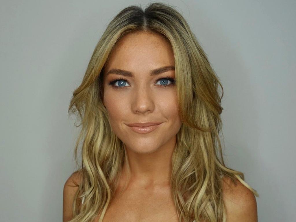 How to Get Sam Frost's Signature Blonde Hair Color - wide 4