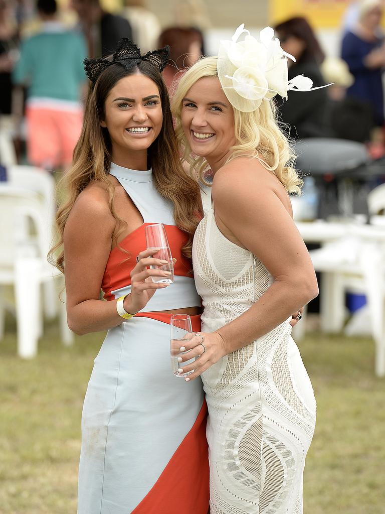 Oakbank 2016: A day at the races | The Advertiser