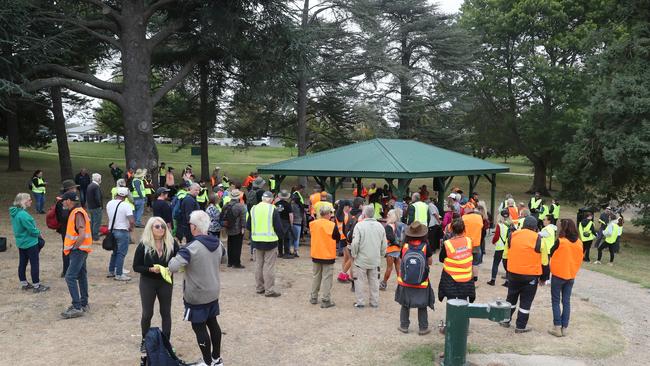 Volunteer-led search efforts have been postponed due to catastrophic fire danger in the area. Picture: NCA NewsWire / David Crosling