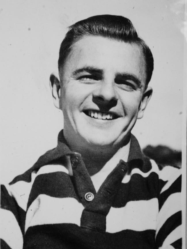 Geelong’s small forward Neil “Nipper” Trezise.