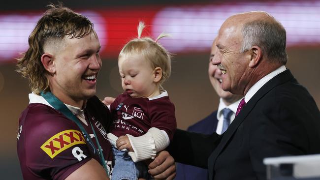 Wally Lewis (right) awards the Wally Lewis Medal to Reuben Cotter as player of the 2023 Origin series. Picture: Getty