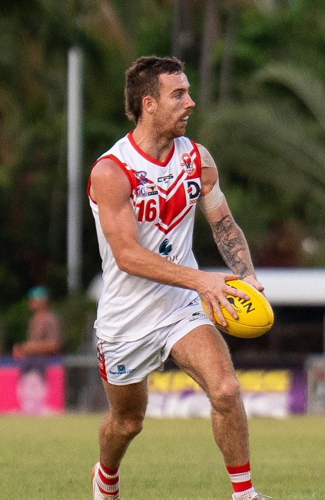 Liam Odea playing for Waratah in the 2024-25 NTFL season. Picture: Jack Riddiford / AFLNT Media