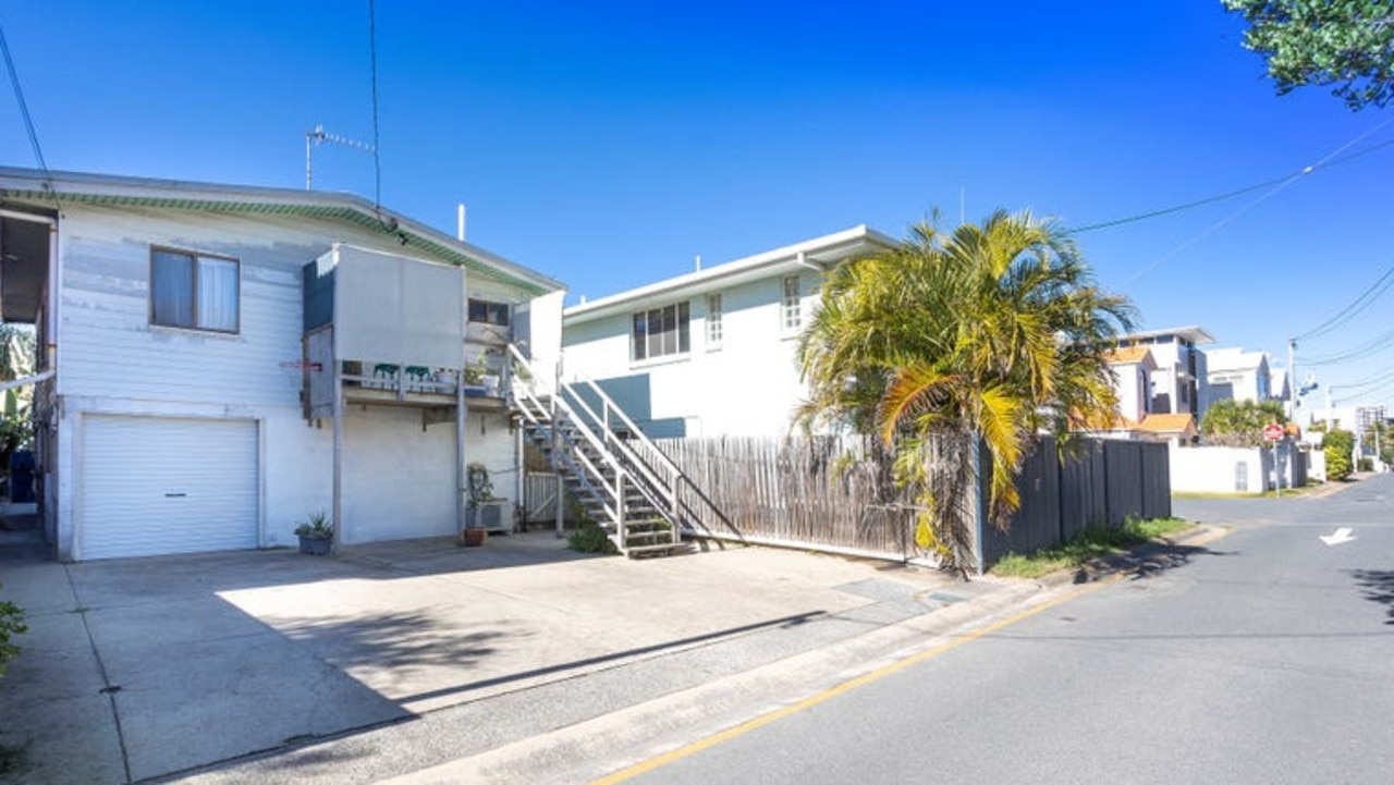 Asbestos-ridden and ready for demolition is no barrier to a sale