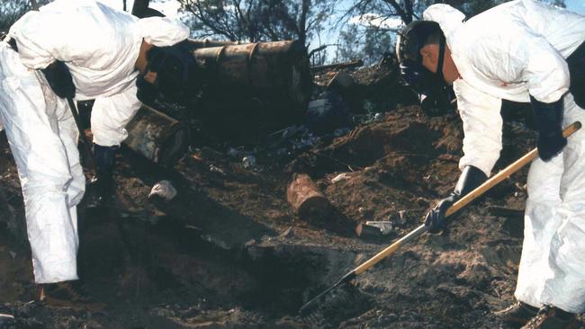 Police digging for clues at Banjawarn Station in May 1996 religion cults