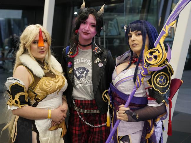 OZ Comic-Con Gallery. OZ comic at Melbourne Exhibition and Convention Centre. Elyssa, Em and Zara . Picture: Valeriu Campan