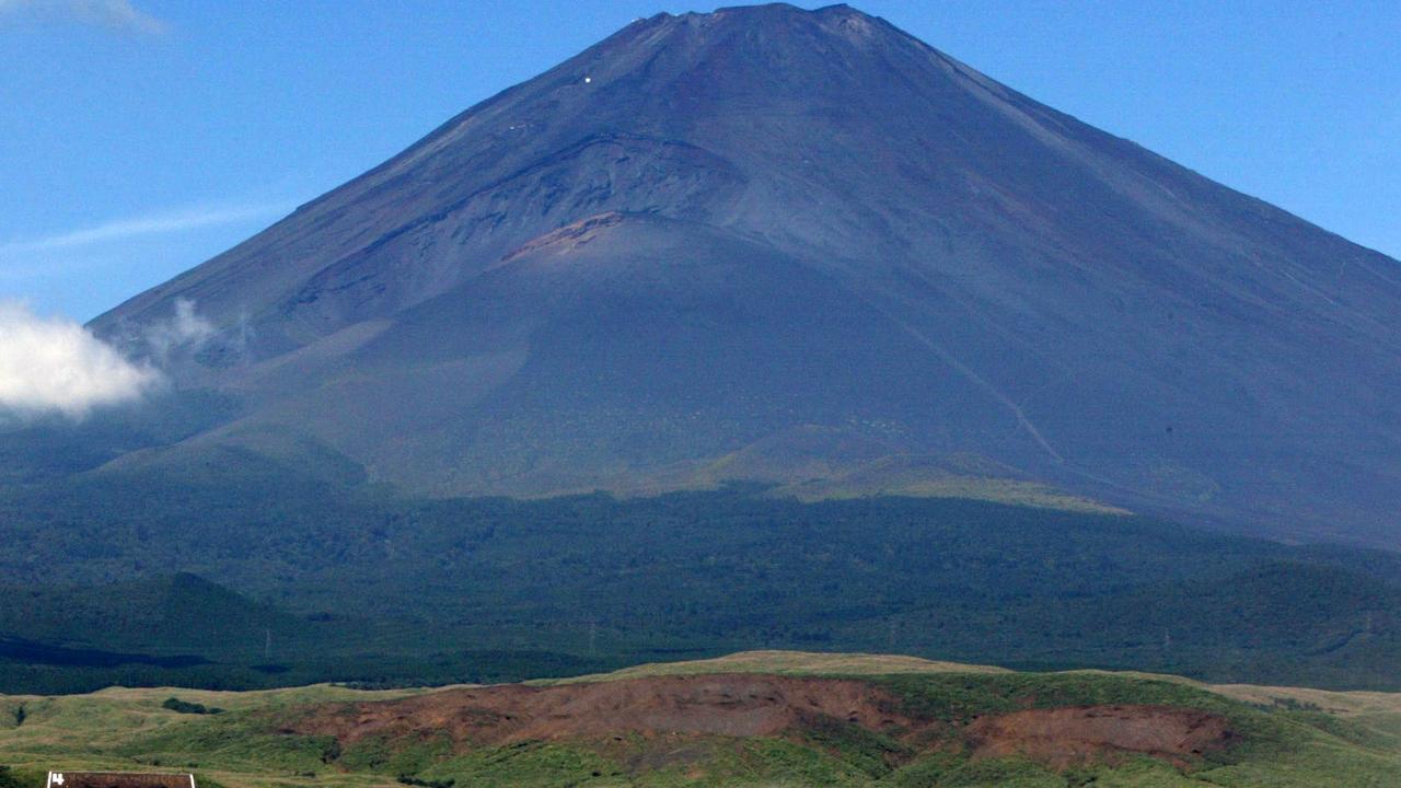 Mount Fuji’s snow-cap begins forming on October 2 on average. Picture: Koichi Kamoshida/Getty Images