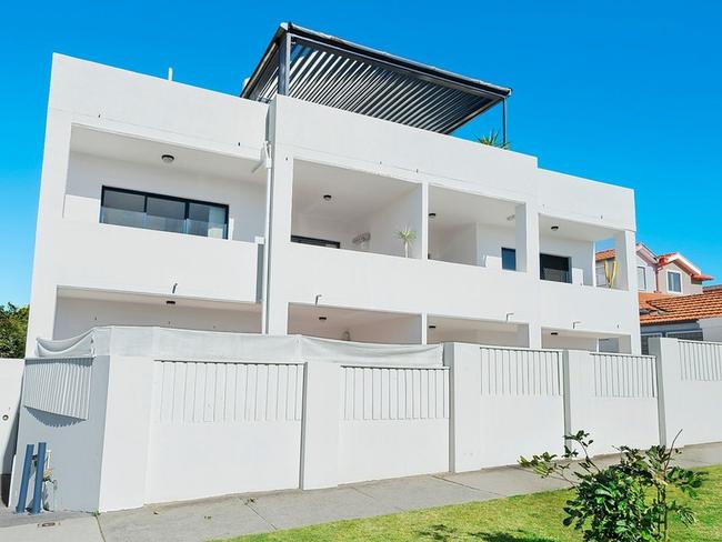 Goodes sold his Bondi Beach apartment on the Ben Buckler peninsula.