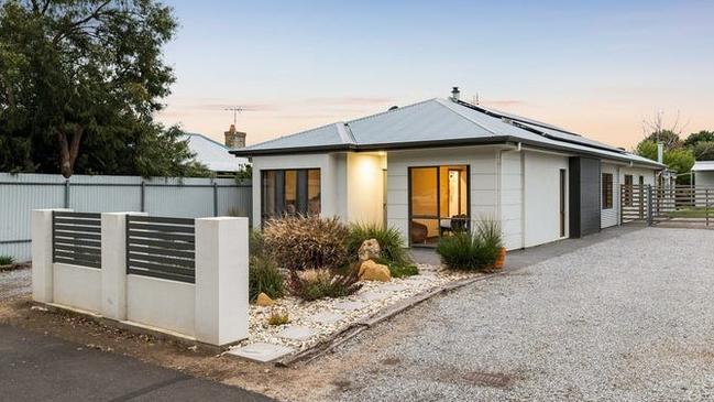 There’s more than meets the eye at 17 Jetty Rd, Normanville.