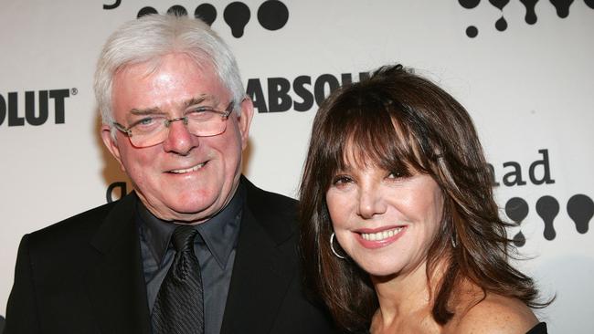 NEW YORK - MARCH 27:  Actors Phil Donahue and Marlo Thomas attend the 17th annual GLAAD Media Awards at the Marriott Marquis Hotel March 27, 2006 in New York City.  (Photo by Paul Hawthorne/Getty Images)