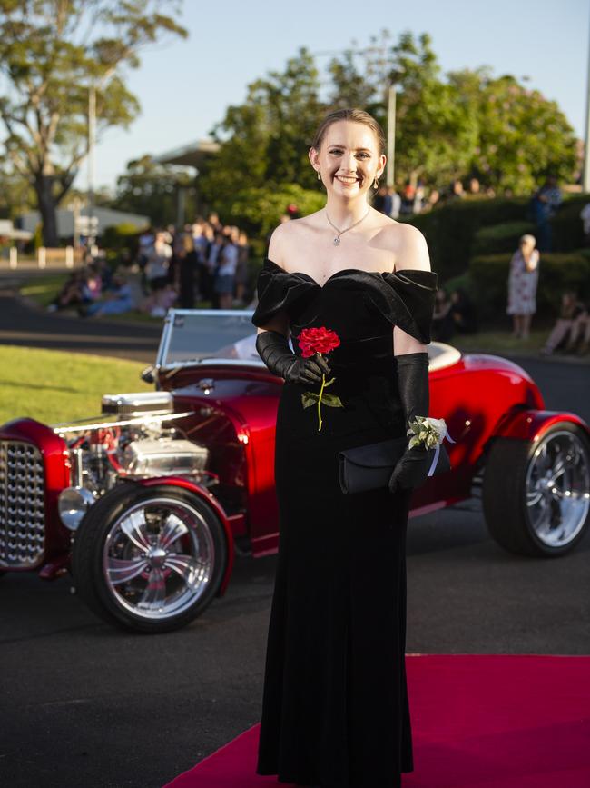 Georgia Deeth arrives at Harristown State High School formal are at Highfields Cultural Centre, Friday, November 18, 2022. Picture: Kevin Farmer