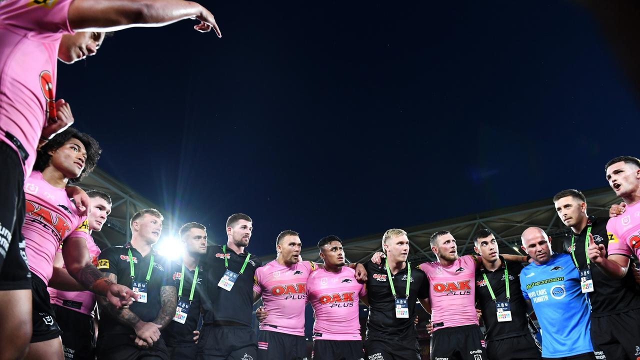 BRISBANE, AUSTRALIA - SEPTEMBER 25: The Panthers celebrate victory after the NRL Preliminary Final match between the Melbourne Storm and the Penrith Panthers at Suncorp Stadium on September 25, 2021 in Brisbane, Australia. (Photo by Bradley Kanaris/Getty Images)