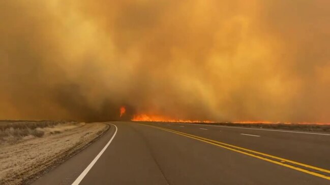 Uncontained Texas Fire Scorches 300000 Acres In Panhandle Nt News 8346