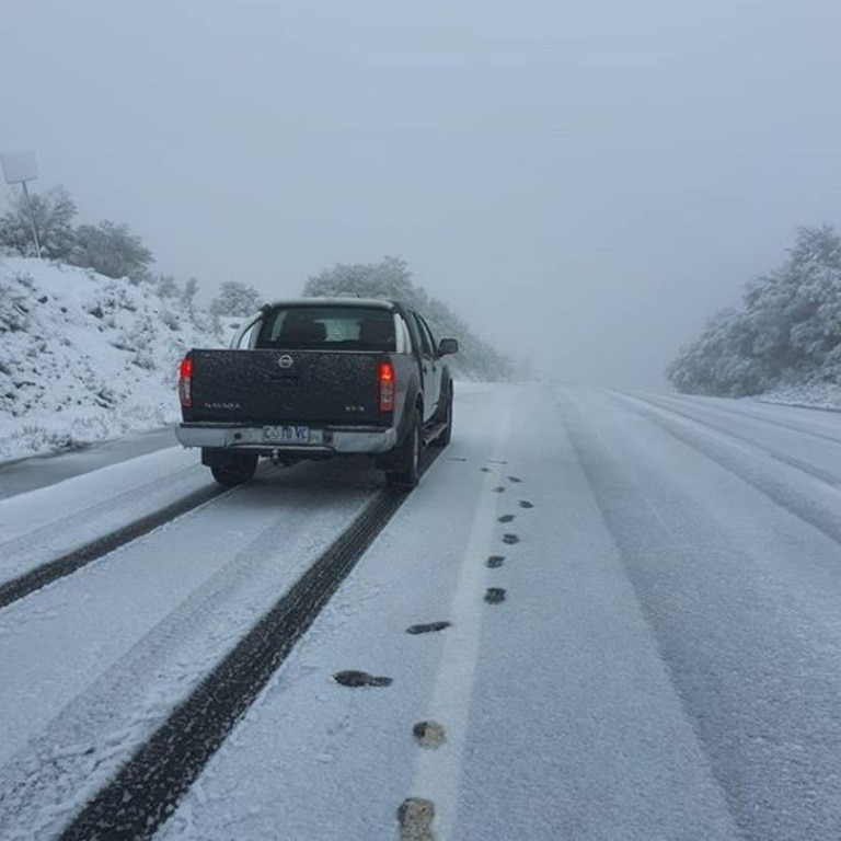 Snow in Cradle Mountain. Picture: @emm_staffo