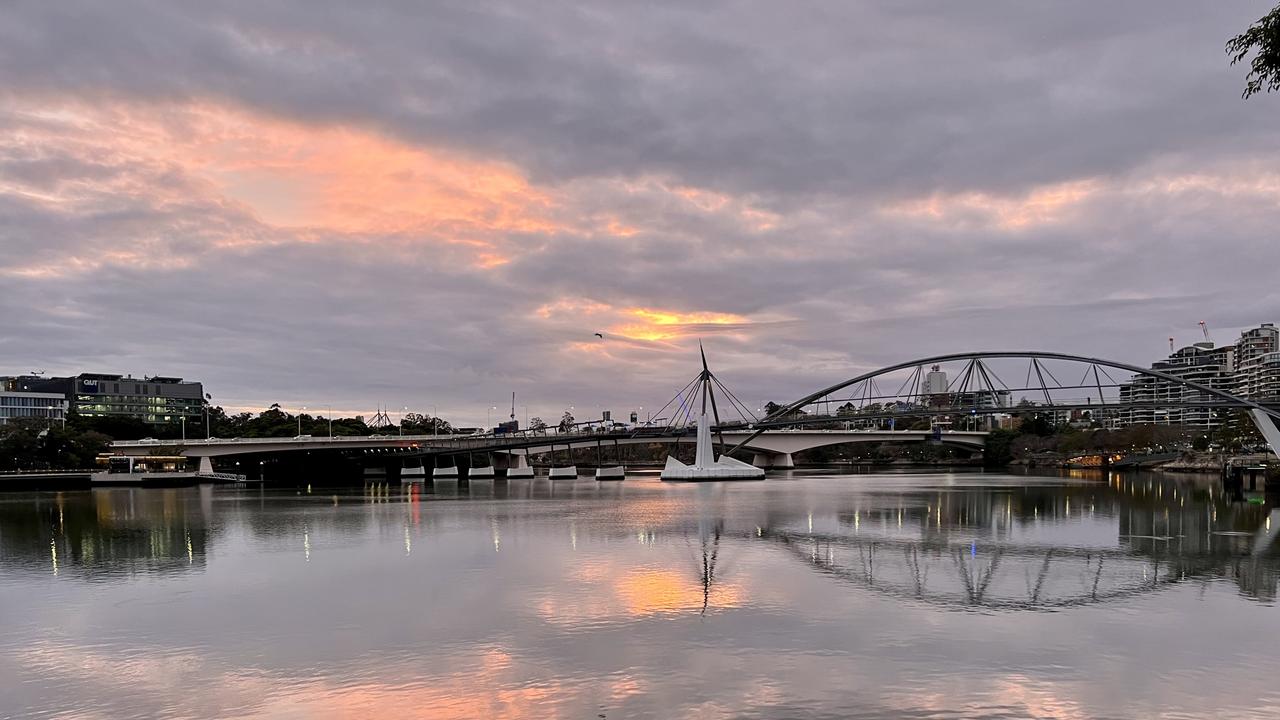 A Brisbane early morning shot showing the great dynamic range of the iPhone 13 Pro Max.