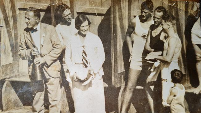 Arthur O'Connor is the little kid on the right getting ready to compete against the older boys circa 1925. Picture: Supplied